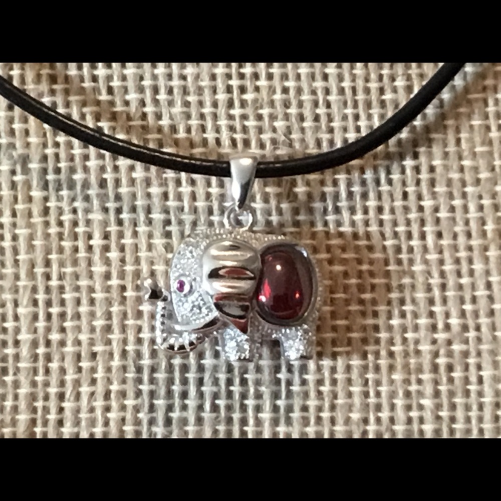 Silver 925 elephant pendant leather necklace